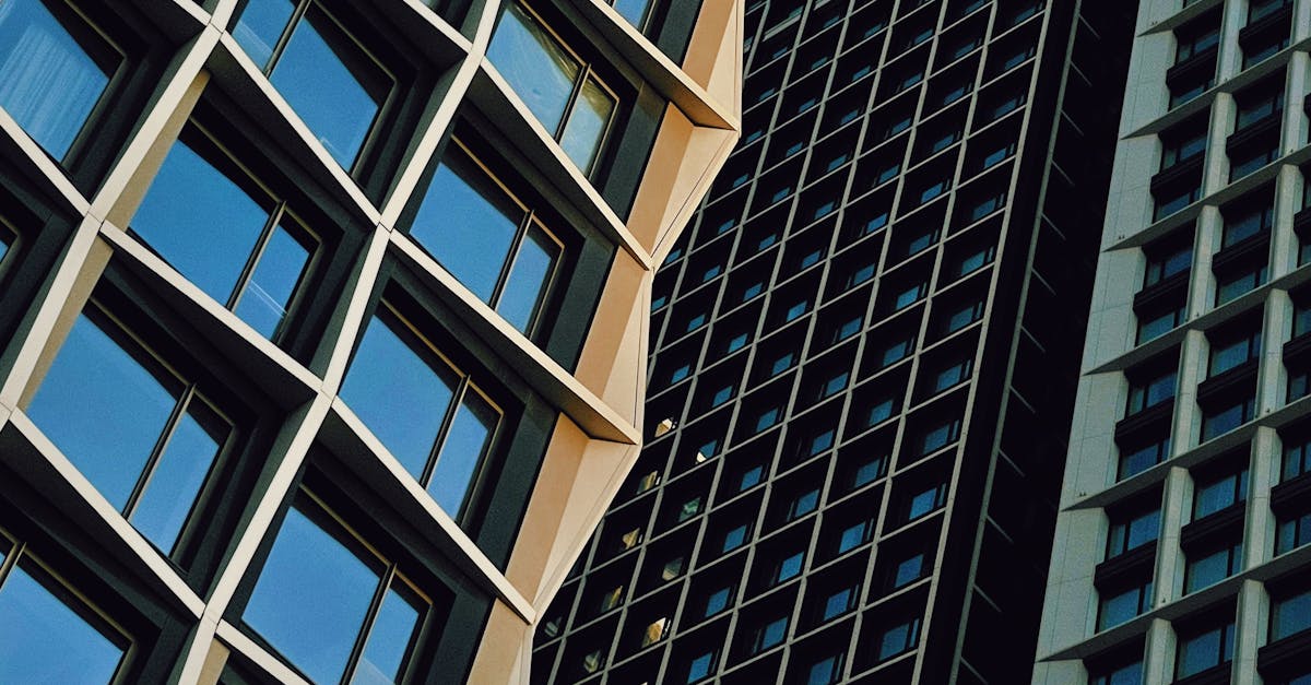 découvrez la législation sur les vitres teintées : règles, limites et exigences pour assurer la conformité des véhicules tout en protégeant votre confidentialité et votre sécurité. informez-vous sur les réglementations en vigueur et les pénalités potentielles.